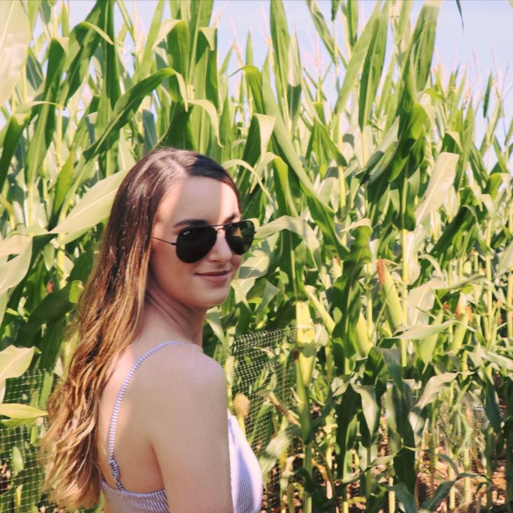 Meet your Posher, Emily